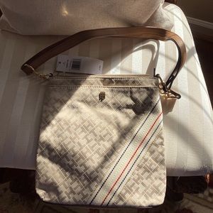 Tommy Hilfiger crossbody purse with adjustable shoulder strap. Bundle and save